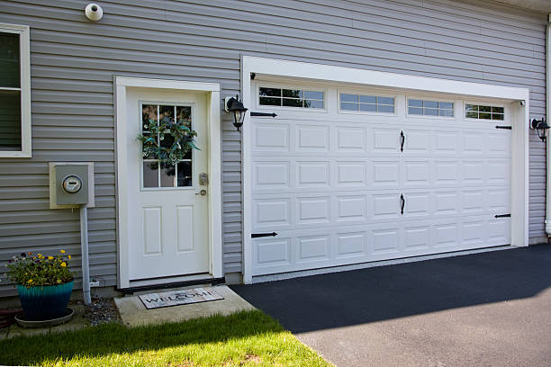 24/7 Emergency Garage Door Panel Replacement experts in Park County County, MT
